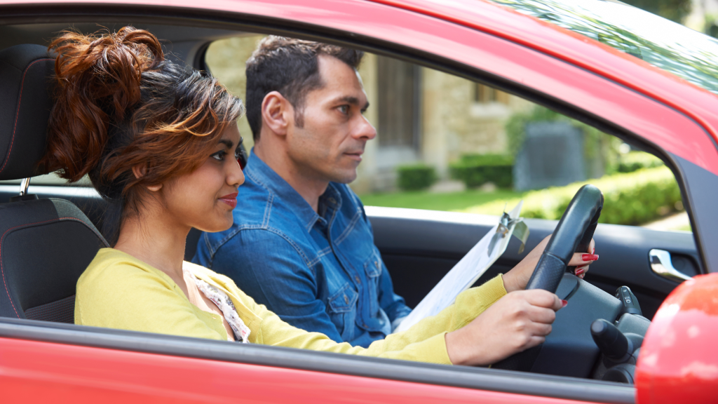 10 Driving Tips For Beginners On Their First Lesson